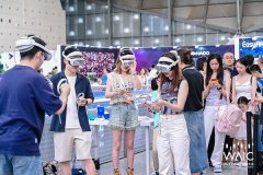 具出身界模子就能自从进行位姿、动做骨架和指 